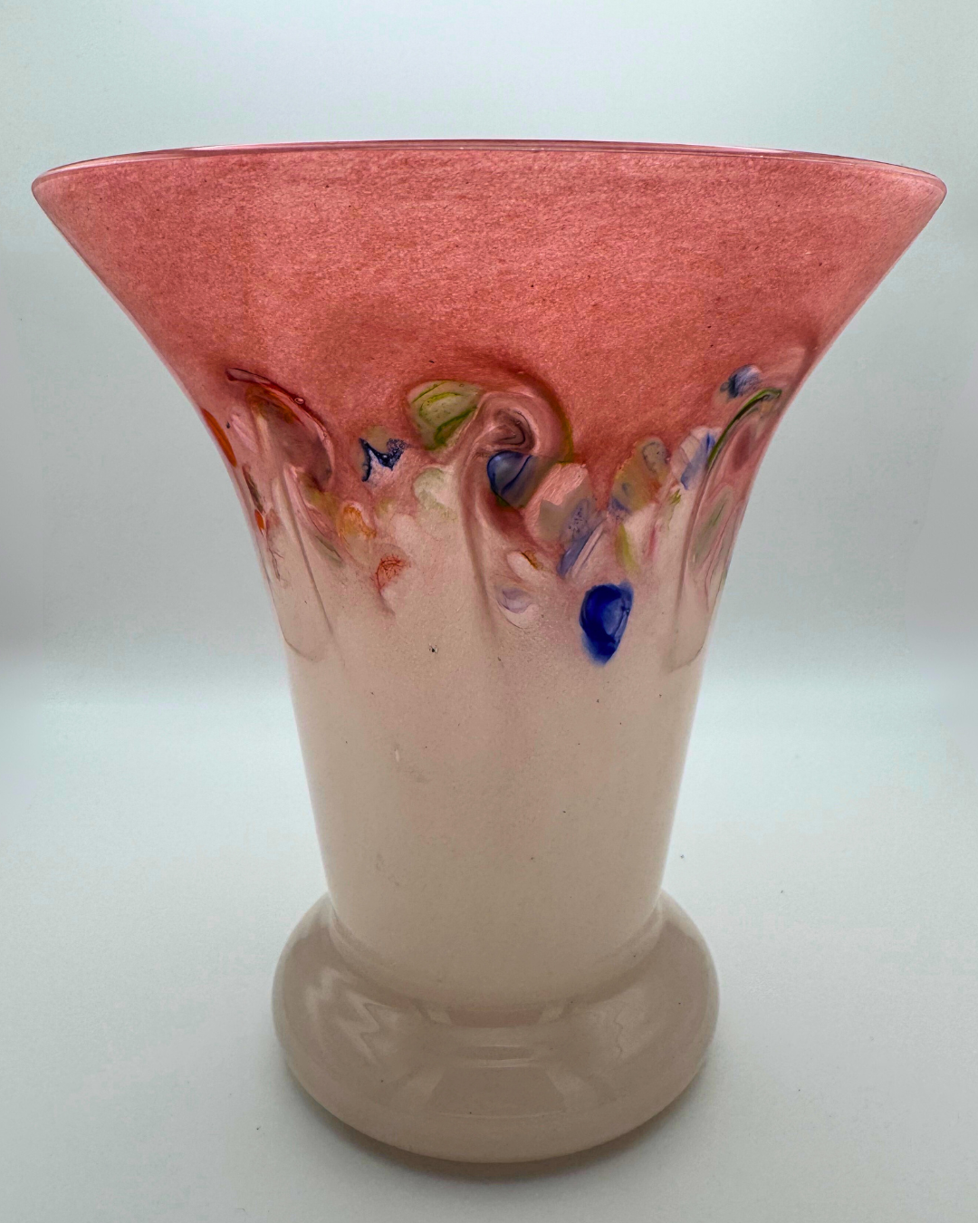 Strathearn V022 White & Pink 7½" Vase with Molten Murriles, 1960s/70s