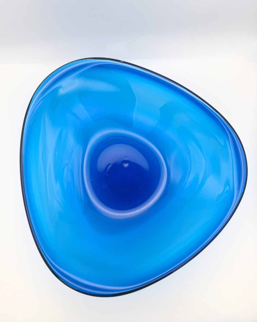 Midcentury Whitefriars #9526 Large Kingfisher Blue Tricorn Encased Glass 10" Fruit Bowl, Designed by Geoffrey Baxter, 1960s