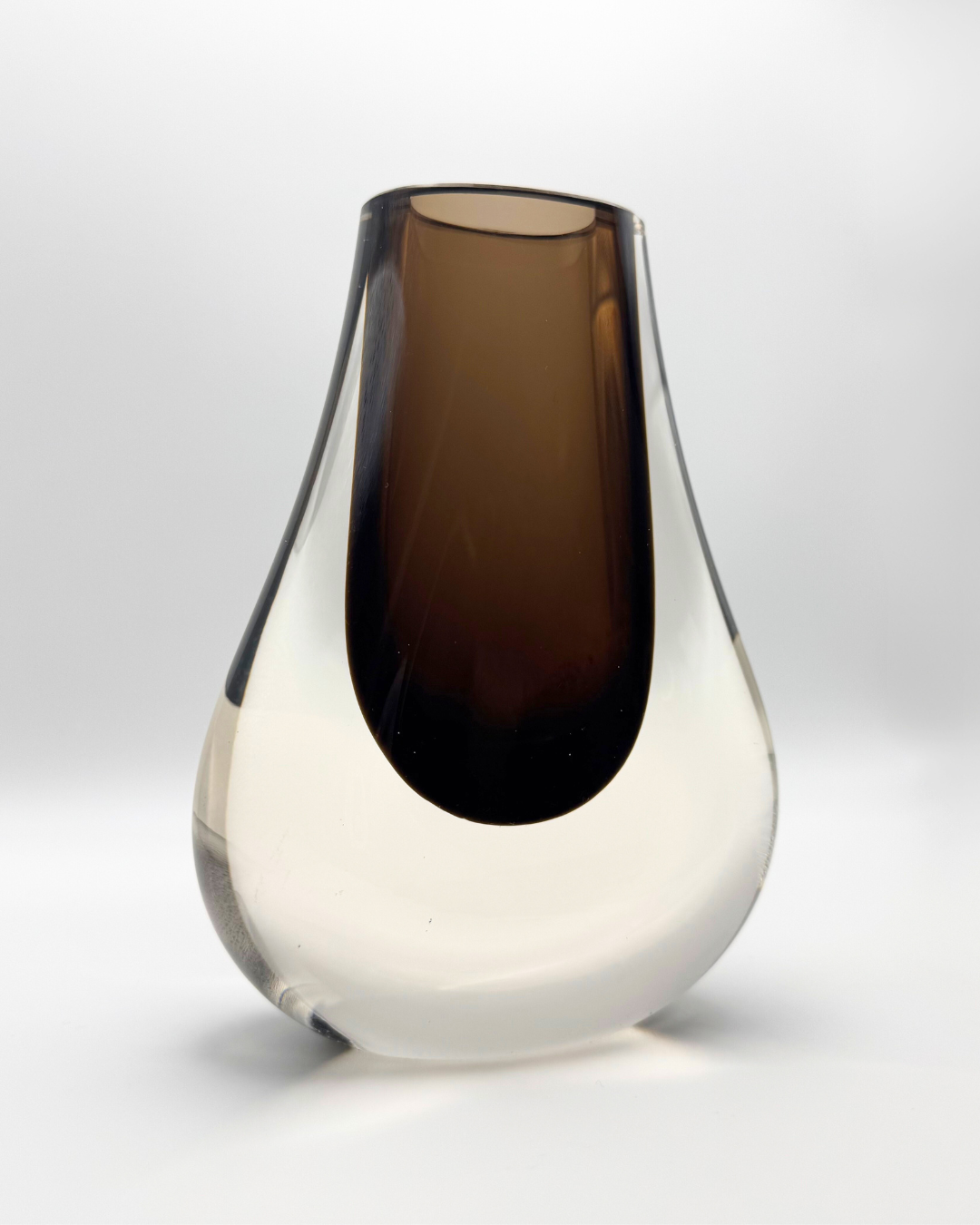 Midcentury Whitefriars #9656 Cinnmon Hambone Cased Glass 5½" Vase, 1960s