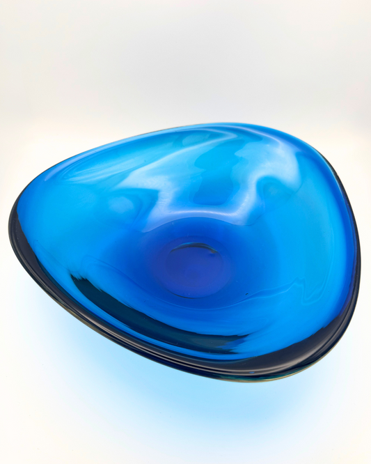 Midcentury Whitefriars #9526 Large Kingfisher Blue Tricorn Encased Glass 10" Fruit Bowl, Designed by Geoffrey Baxter, 1960s