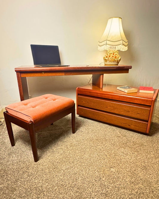 Mid-Century Moser Cherry Wood Veneer Desk, 1970s