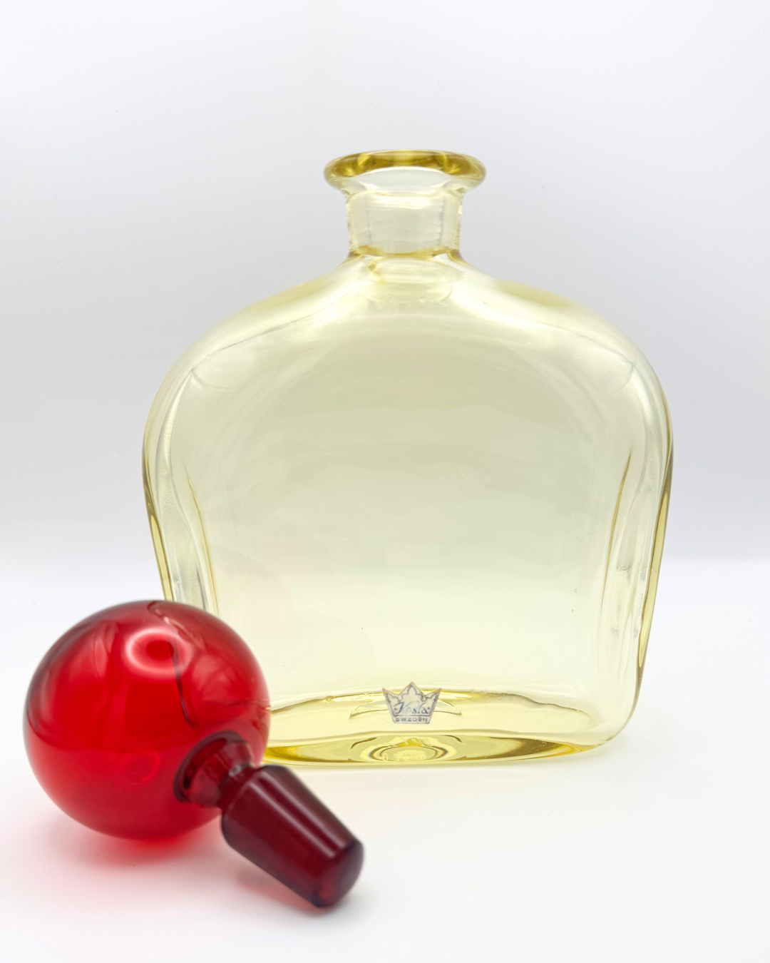 Kosta LH 1519 Citrine Decanter by Vicke Lindstrand, Sweden, c. 1950s–60s