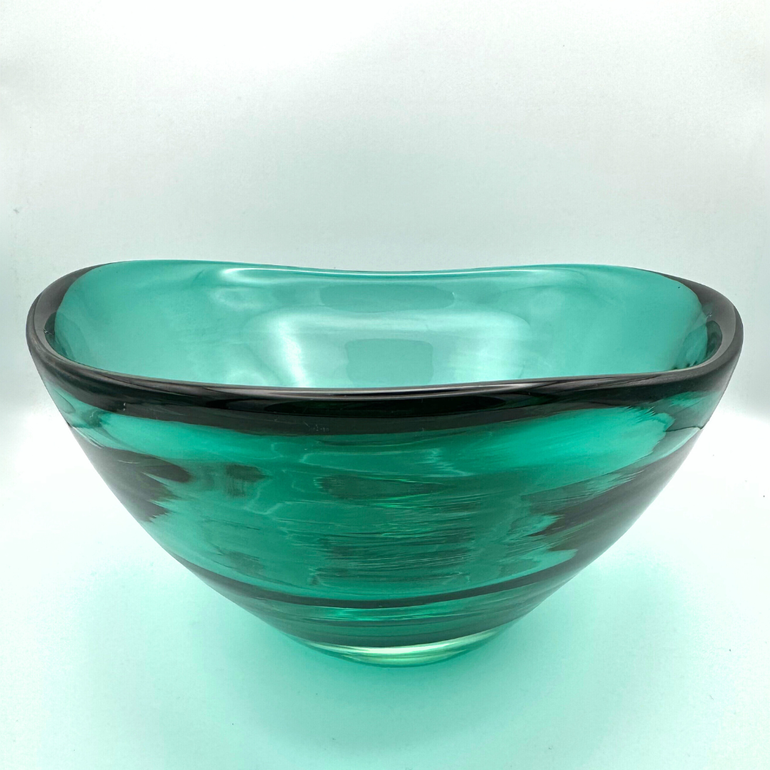 Midcentury Whitefriars #9525 Large Green Tricorn Encased Glass Fruit Bowl, Designed by Geoffrey Baxter, 1960s